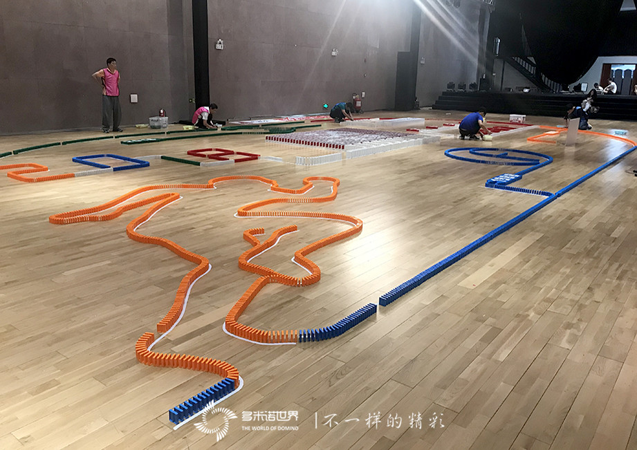 多米諾團隊大挑戰(zhàn)，同慶廣發(fā)銀行三十周年