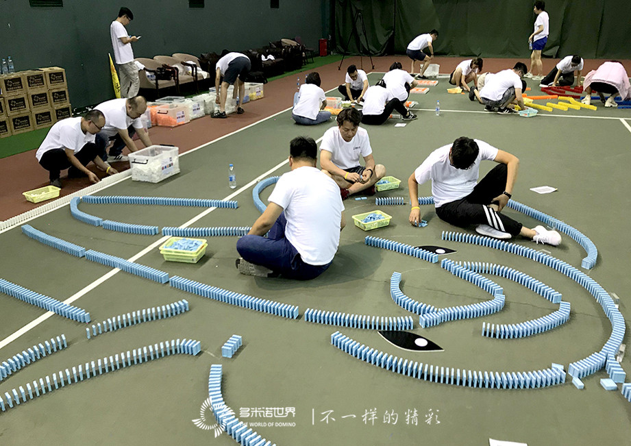 玩咖員工內(nèi)訓(xùn)、歡聚多米諾世界