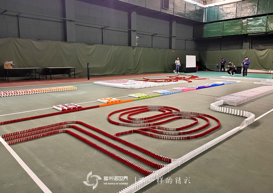 數(shù)字認(rèn)證高管述職會上的多米諾團(tuán)隊(duì)大挑戰(zhàn)