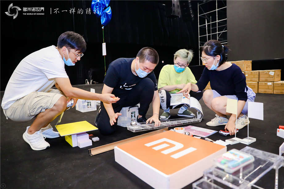 盛放吧小米人結(jié)營儀式——團(tuán)隊多米諾共建智慧城市