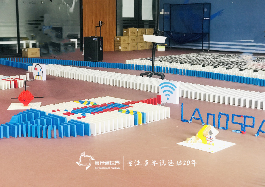 以多米諾骨牌的方式開啟一場(chǎng)有趣的項(xiàng)目交付體驗(yàn)